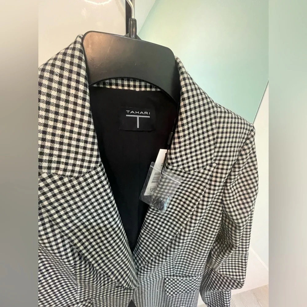 Tahari Houndstooth Blazer in Black and White
